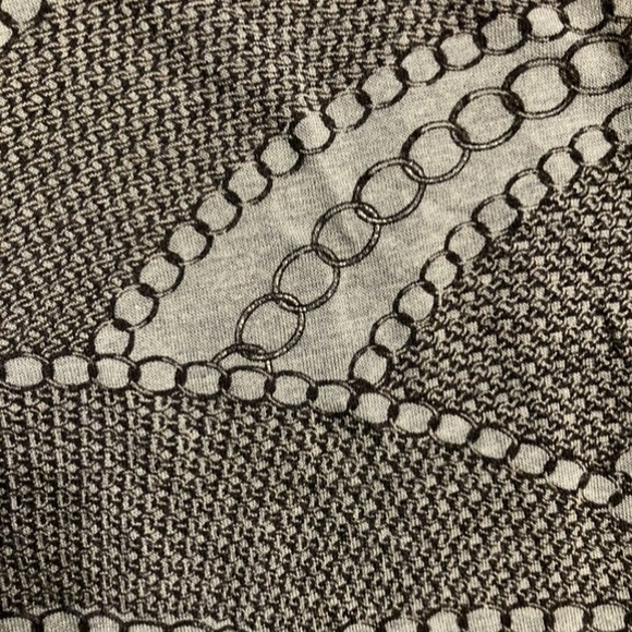 Gray Patterned Women's Top - Picture 4 of 6